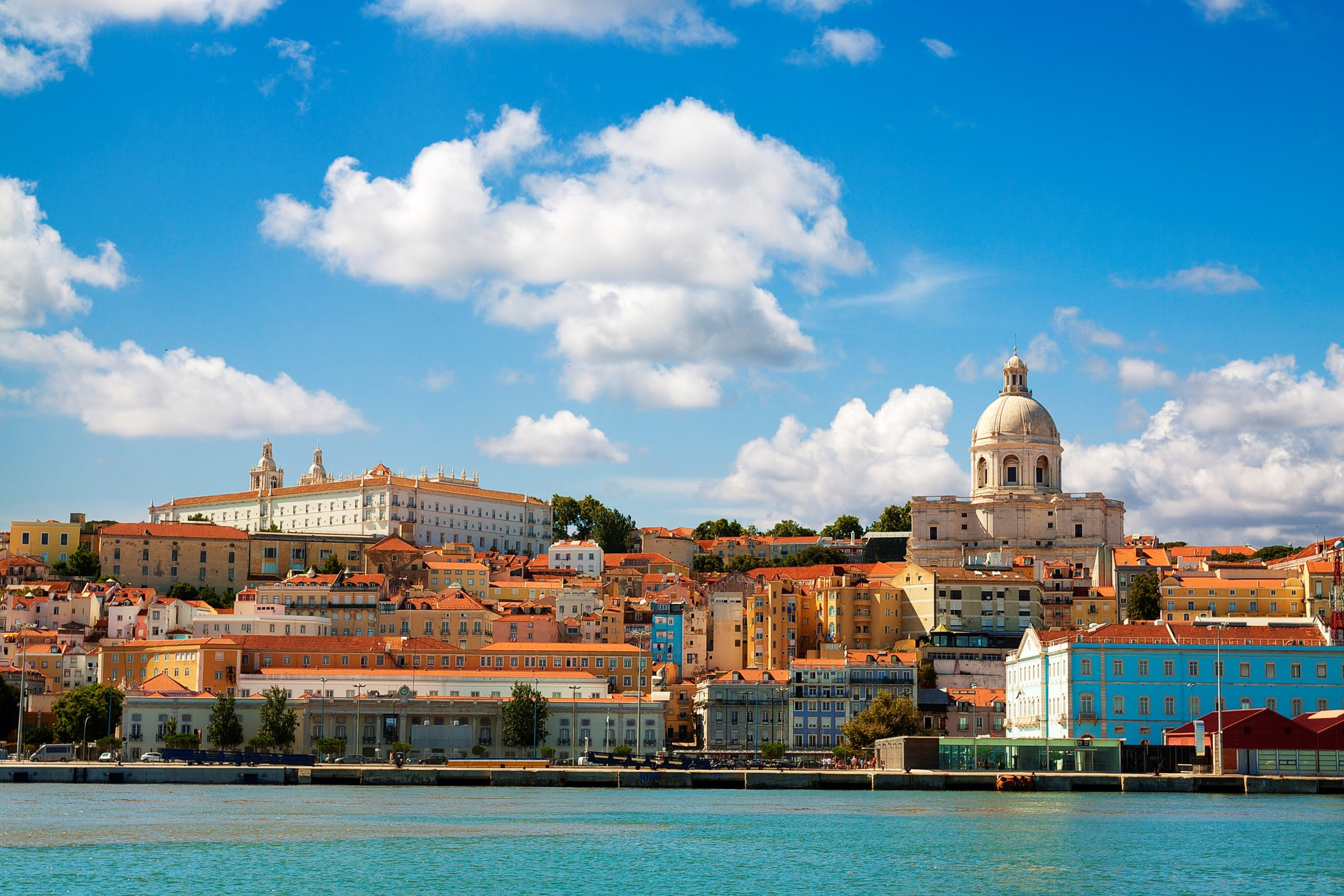 Lisbon: One of the cheap places to retire abroad.